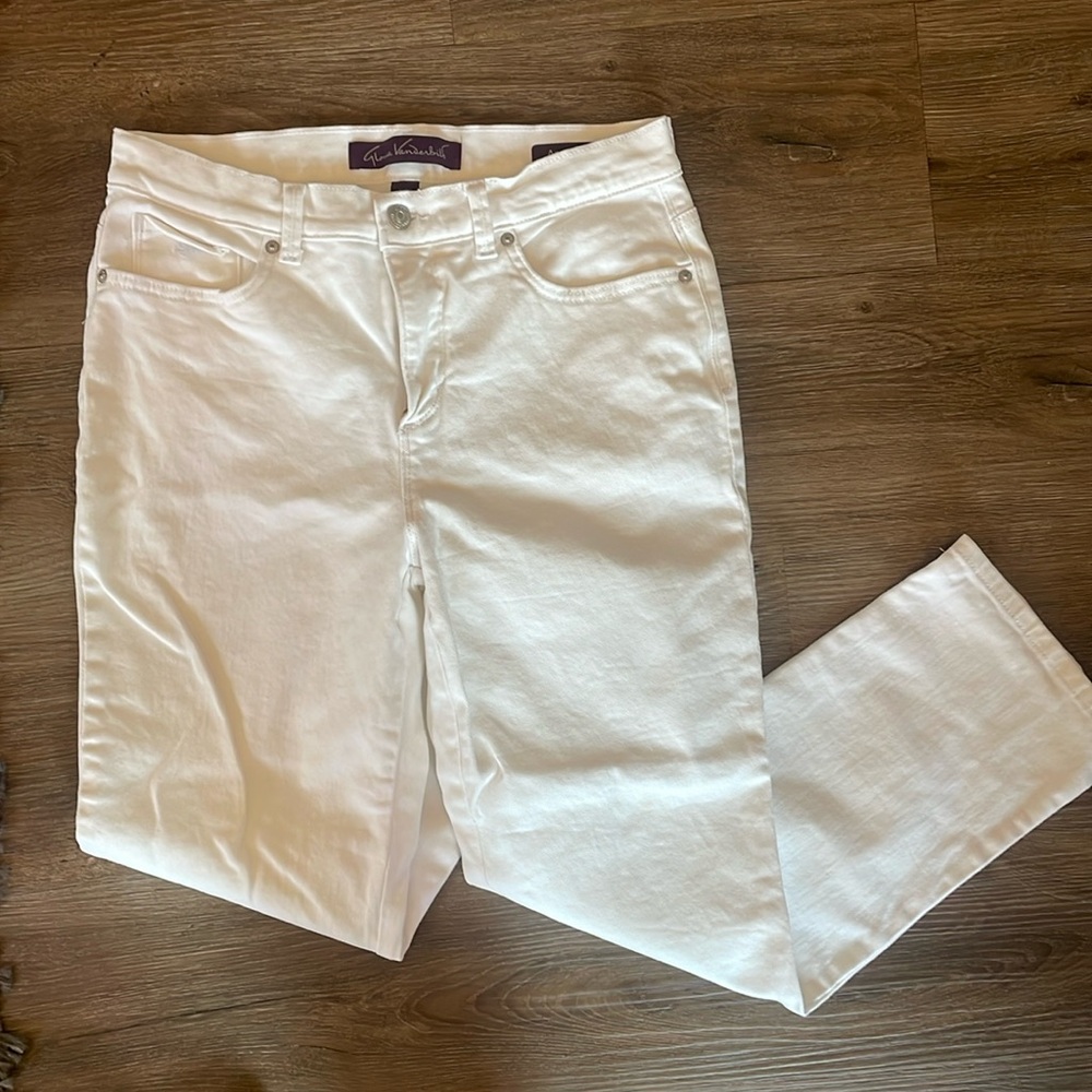 Gloria Vanderbilt White Jeans